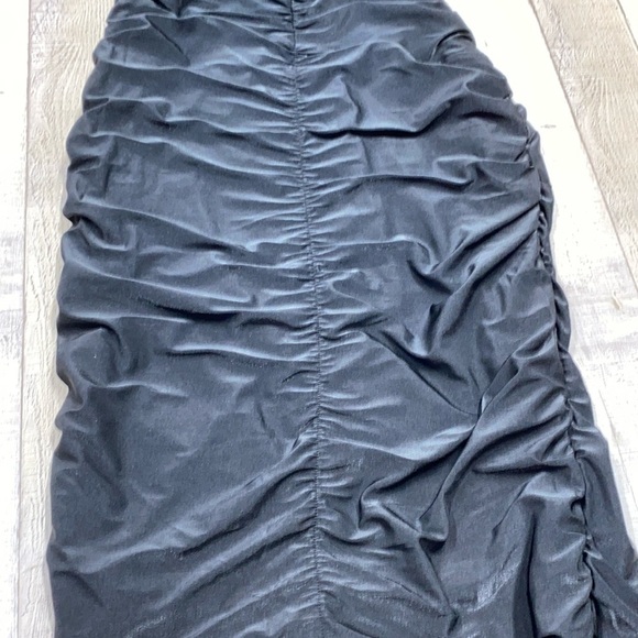 BCBG black bodycon ruched dress size 38 - Picture 7 of 11